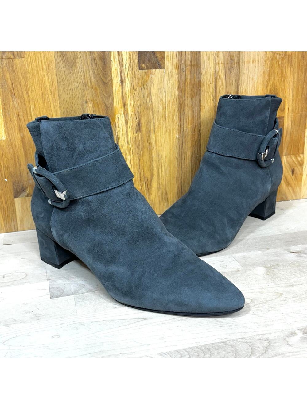 Aquatalia Phiona Gray Suede Almond Toe Heeled Ankle Boots 10.5